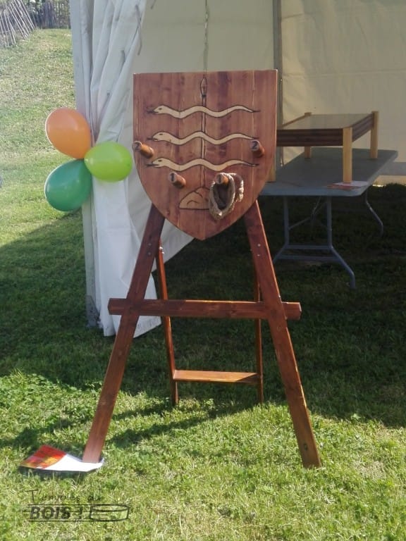 Le lancer d'anneau, un jeu en bois en location à Toulouse. Disponible chez T'envoies du Bois !