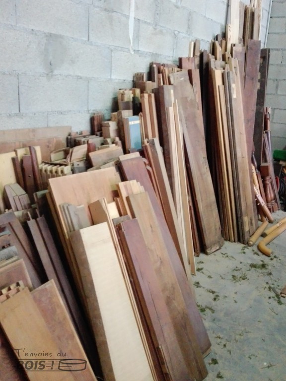 Mon stock de bois de récupération issu de vieux mobilier.